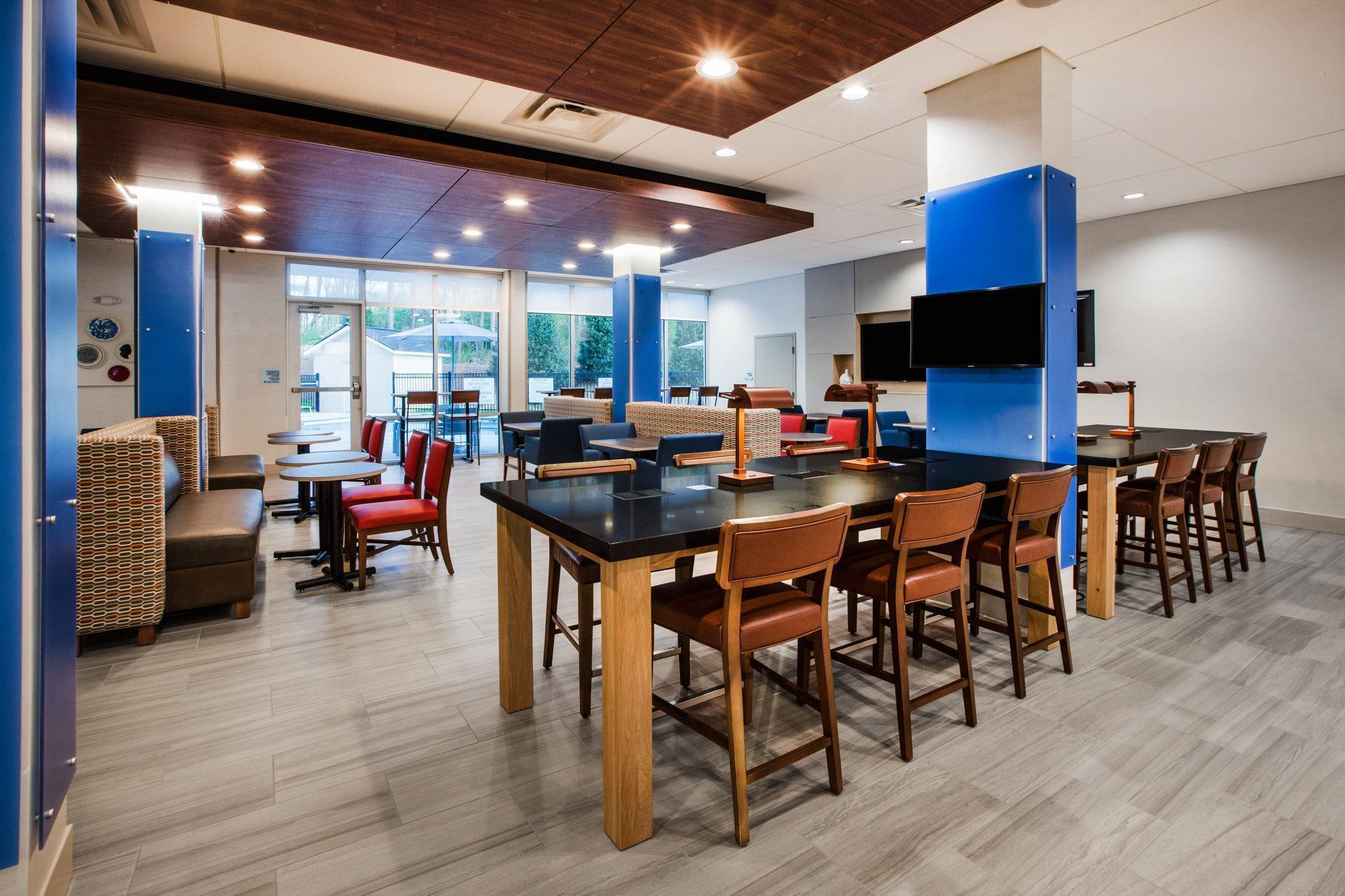Holiday Inn Express & Suites Sparta Ngoại thất bức ảnh