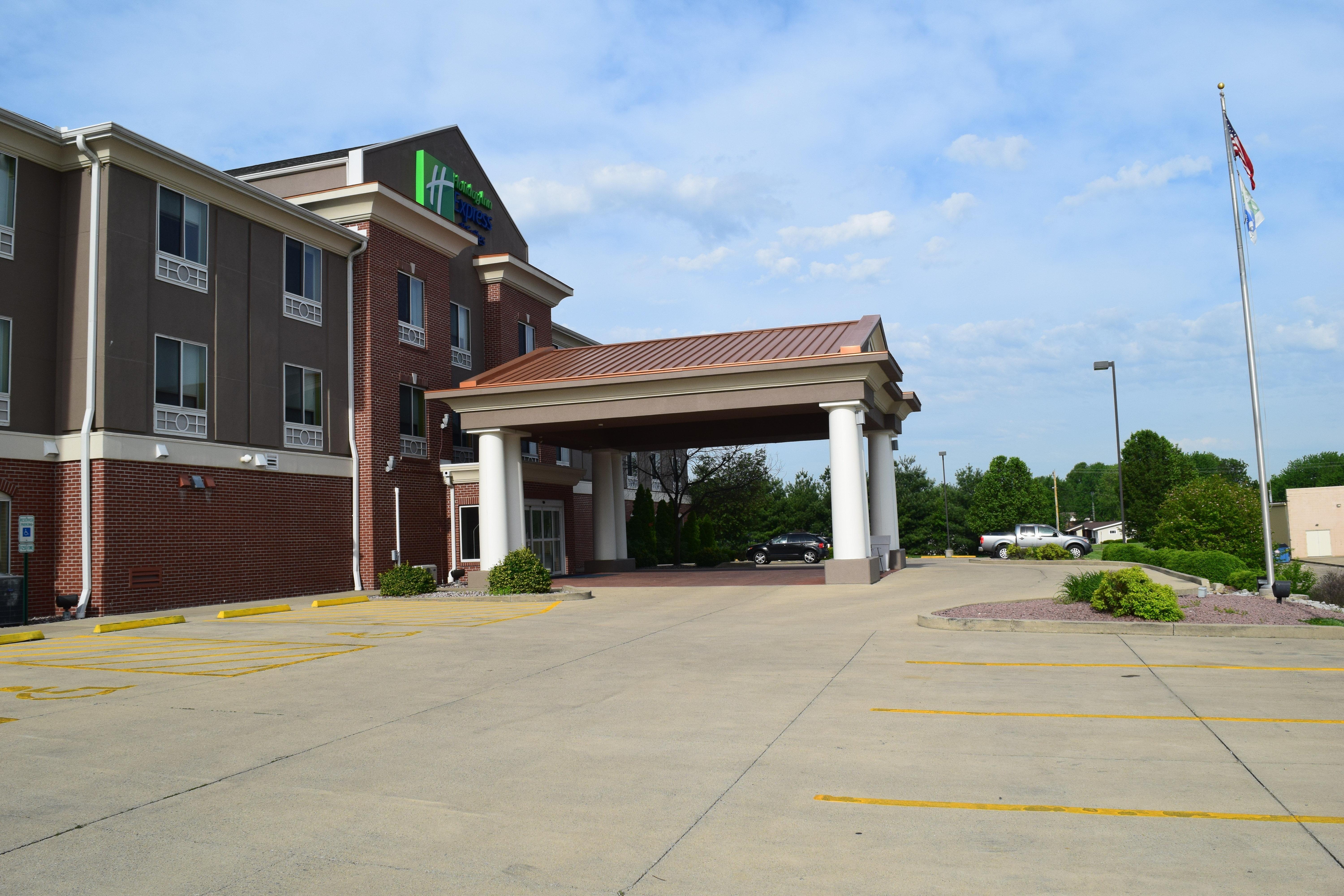 Holiday Inn Express & Suites Sparta Ngoại thất bức ảnh