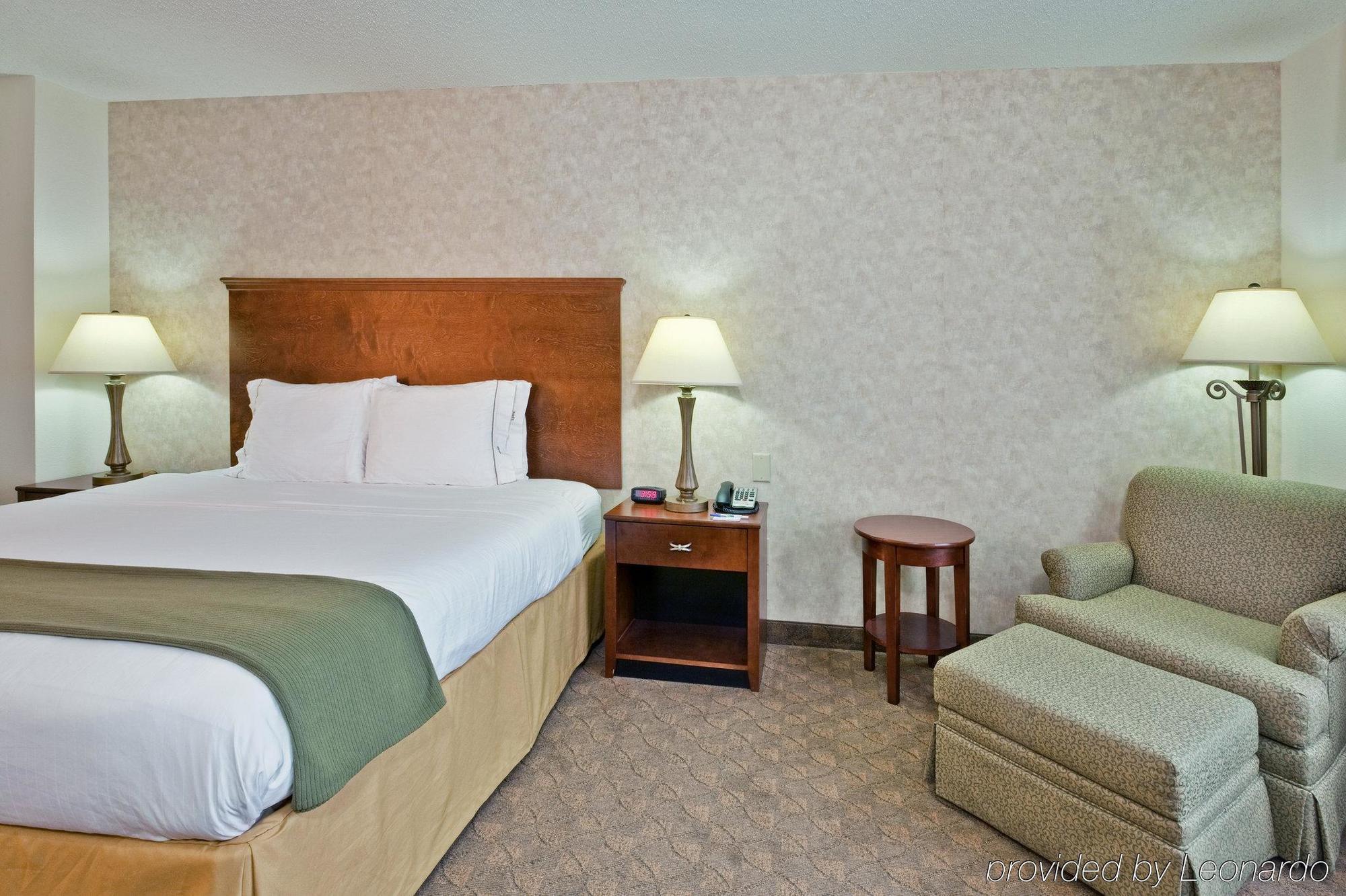 Holiday Inn Express & Suites Sparta Phòng bức ảnh